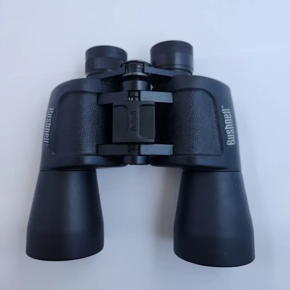 Bushnell 16x50 FOV 182ft with case